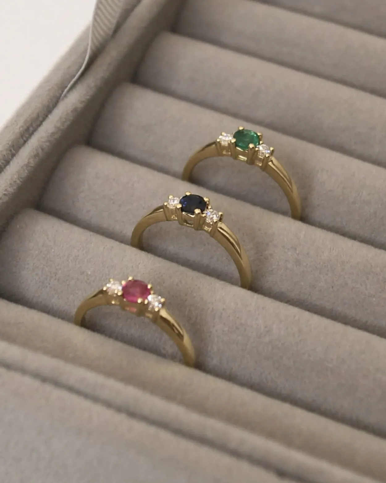 CHRISTOFFERSEN JEWELLERY RING 14 KARAT GULD MED RUBIN OG 0,11 CARAT BRILLANTER – 5000490-RU