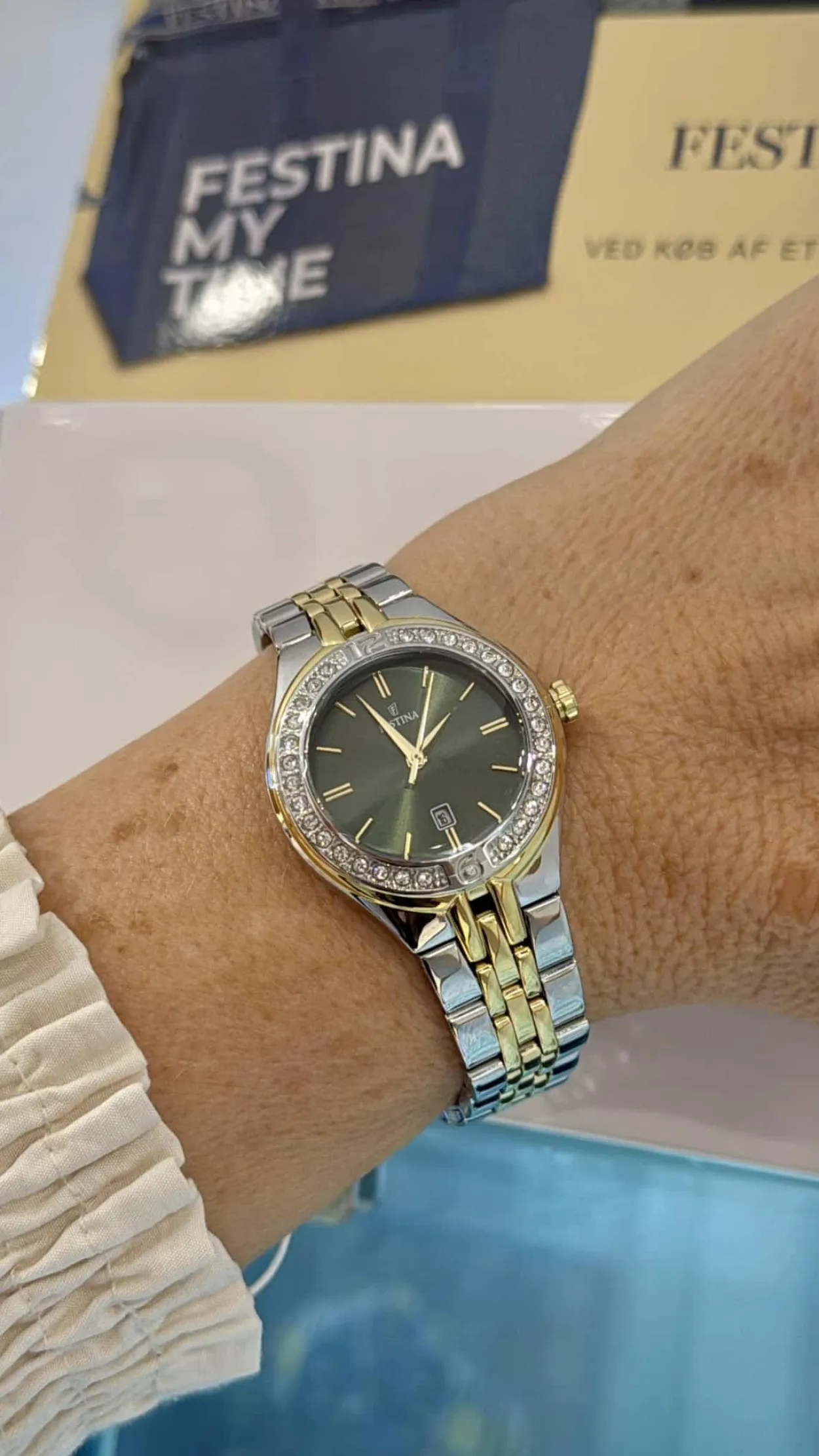 FESTINA UR DAME MED GRØN SKIVE - F16868/4