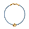 FLORA DANICA ARMBÅND BLÅT SILKESNOR FORGYLDT FIRKLØVER - FLC-SILK-BLUE-18-G