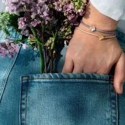 FLORA DANICA ARMBÅND OLIVEN MED SØLV FIRKLØVER - FLC-SILK-OLIVE-18-S