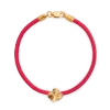 FLORA DANICA ARMBÅND RØDT SILKEBÅND MED FORGYLDT FIRKLØVER - FLC-SILK-RED-16-G