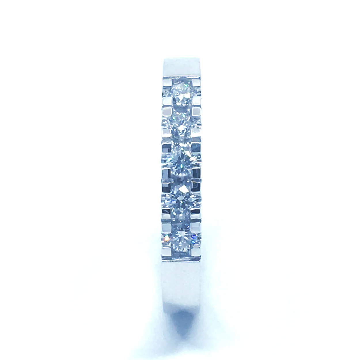 14 KT. ALLIANCE RING HVIDGULD MED BRILLANT 5X0,05 CT. W/SI