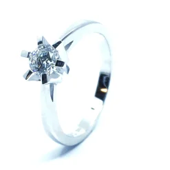 14 KT. HVIDGULD CARLA RING MED BRILLANT 0,50 CT. W/SI