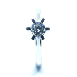 14 KT. HVIDGULD CARLA RING MED BRILLANT 0,50 CT. W/SI