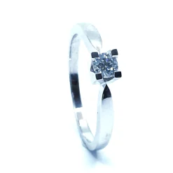 14 KT. HVIDGULD EVA RING MED BRILLANT 0,25 CT. W/SI