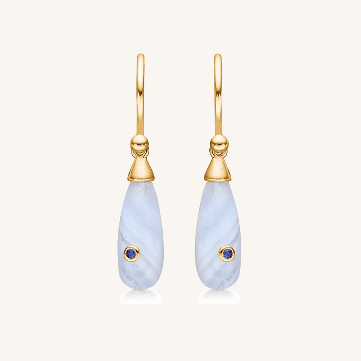 MADS Z PRECIOUS DROPS 14 KARAT GULD ØRERINGE MED BLÅ LACE AGAT OG SAFIR - 1516151