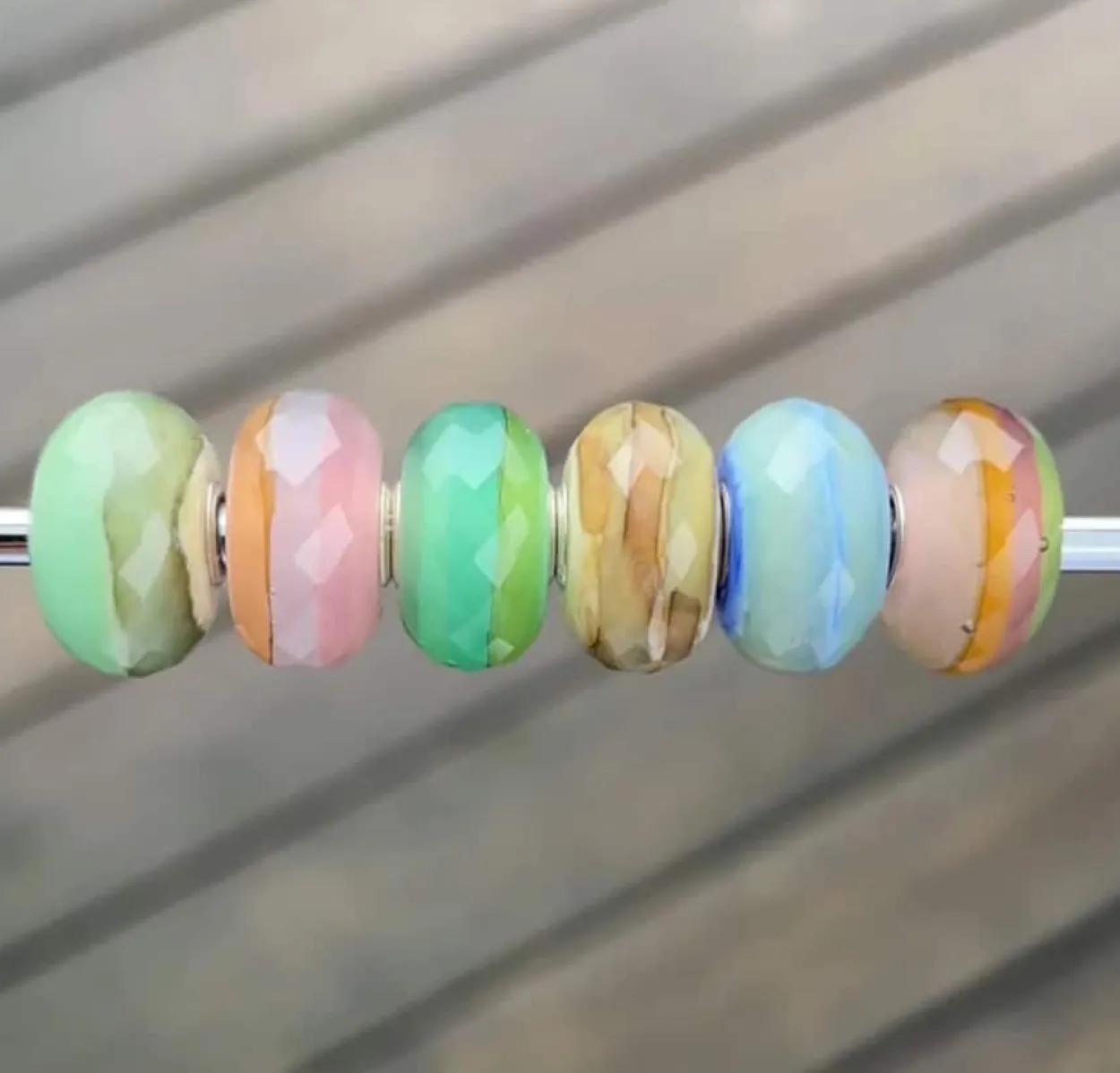 TROLLBEADS LAGUNE VANDSTEN GLASKUGLE - TGLBE-30160